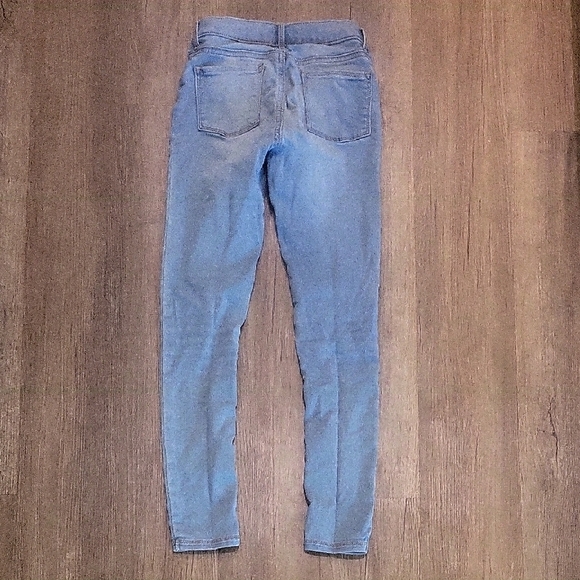 Old Navy Ballerina Kids Skinny Jeabs - Picture 2 of 6